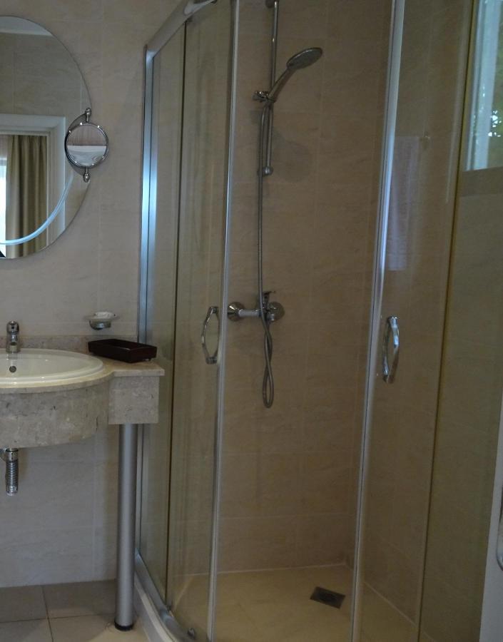 Private Apartments In White Rock Castle Балчик Екстериор снимка