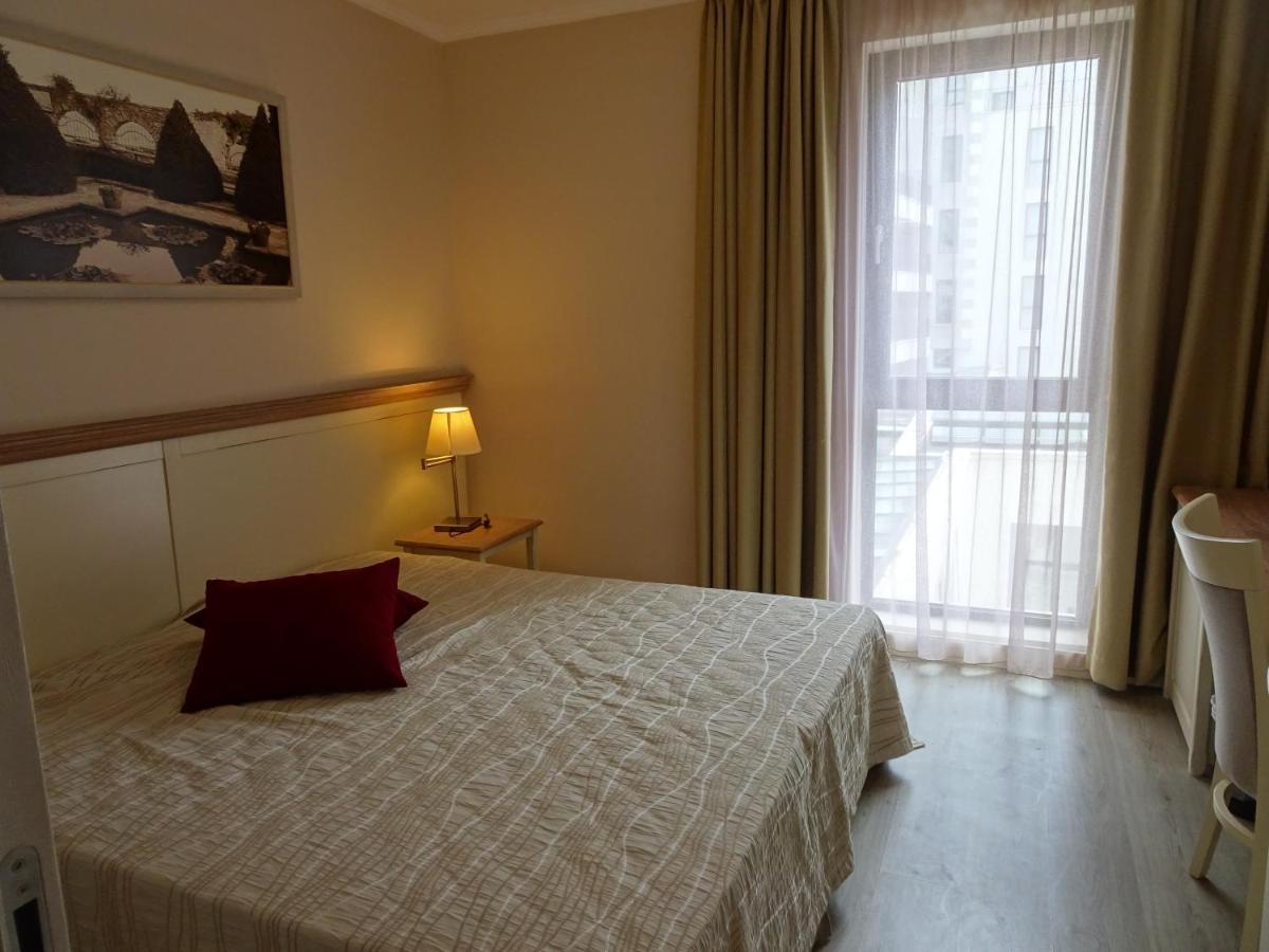 Private Apartments In White Rock Castle Балчик Екстериор снимка