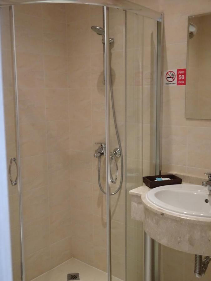 Private Apartments In White Rock Castle Балчик Екстериор снимка