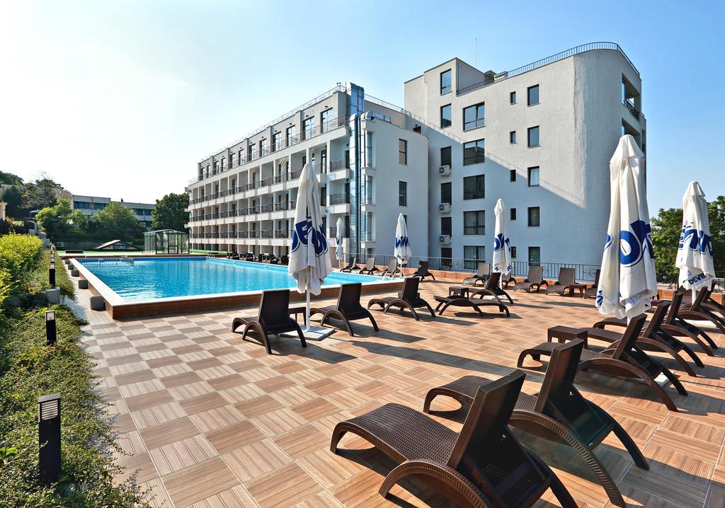 Private Apartments In White Rock Castle Балчик Екстериор снимка