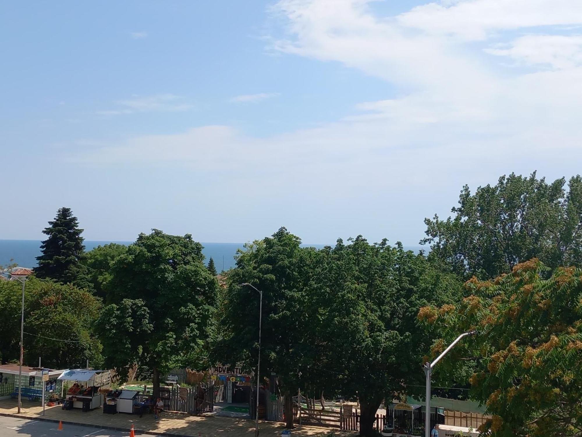 Private Apartments In White Rock Castle Балчик Екстериор снимка
